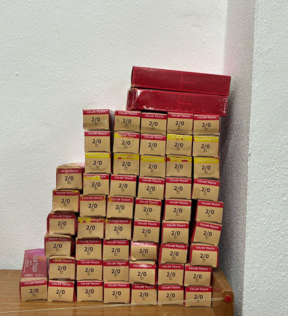 Wella Color Touch 2/0 Negro Natural 60ml - OUTLET (Caja Dañada)